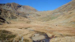 Valea Rea (cu Viștea și Moldoveanu în fundal)