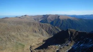 Valea Rea și piciorul pe care am coborât (dreapta)