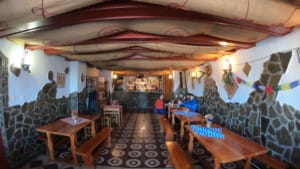 Cabana Cozia - sala de mese
