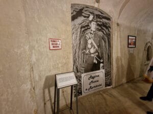 Intrarea în tunelul reginei Maria
